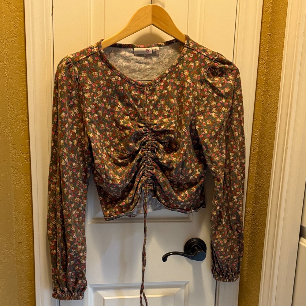 SO Multicolor Floral Ruched Blouse